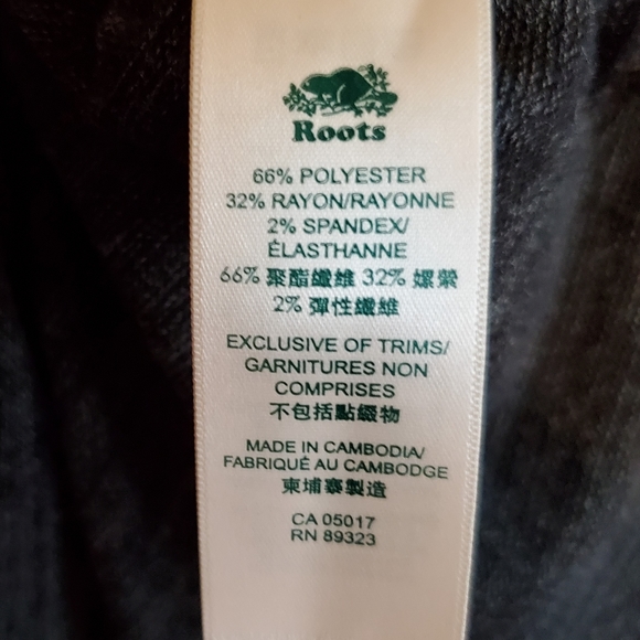 *2 For $30* Women's Roots long sleeve sweater, size M - Picture 5 of 6